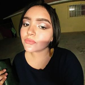 Meet your Posher, Isabel